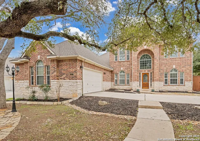 Photo 4 of Sale Pending at 327 Snowbell, San Antonio, TX 78256 | MLS# 1880810 | Listing updated on 2025-09-26