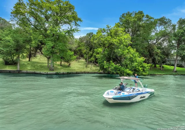 Photo 3 of Sale Pending at 505 E Zipp, New Braunfels, TX 78130 | MLS# 1880811 | Listing updated on 2025-11-04