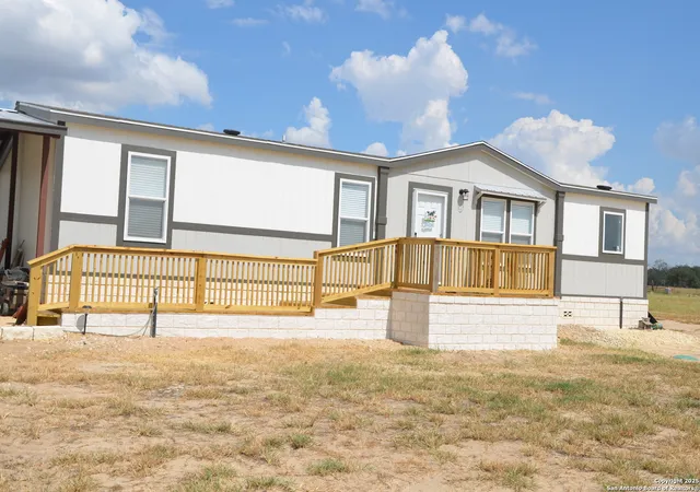 4th image of 801 County Road 777, Devine, TX 78016 | MLS# 1880840