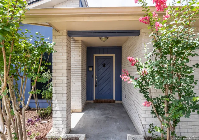 Photo 1 of Sale Pending at 11448 Condor Pass, Helotes, TX 78023 | MLS# 1880902 | Listing updated on 2025-10-21