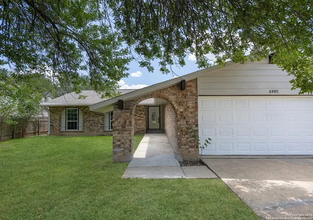 Photo 2 of Single family home for sale at 4905 Tiffany Ln, Schertz, TX 78108 | MLS# 1880907 | Listing updated on 2025-12-06