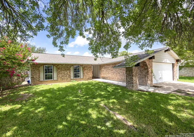 Photo 3 of Single family home for sale at 4905 Tiffany Ln, Schertz, TX 78108 | MLS# 1880907 | Listing updated on 2025-12-06