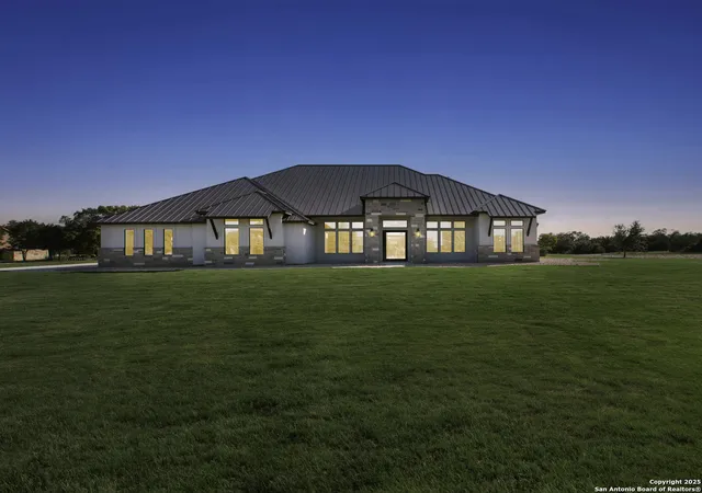 Photo 1 of Single family home for sale at 118 Obscure Way, Spring Branch, TX 78070 | MLS# 1880996 | Listing updated on 2026-02-19