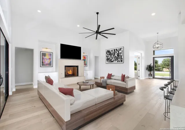 Photo 4 of Single family home for sale at 118 Obscure Way, Spring Branch, TX 78070 | MLS# 1880996 | Listing updated on 2026-02-19