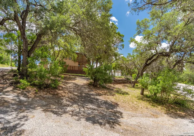 5th image of 267 Angel Dr, Lakehills, TX 78063 | MLS# 1881149