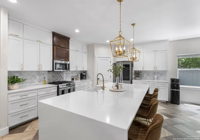 Photo 2 of Single family home for sale at 303 Pendleton, San Antonio, TX 78204 | MLS# 1881184 | Listing updated on 2025-12-02