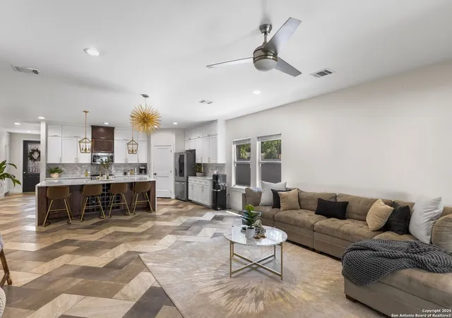Photo 4 of Single family home for sale at 303 Pendleton, San Antonio, TX 78204 | MLS# 1881184 | Listing updated on 2025-12-02