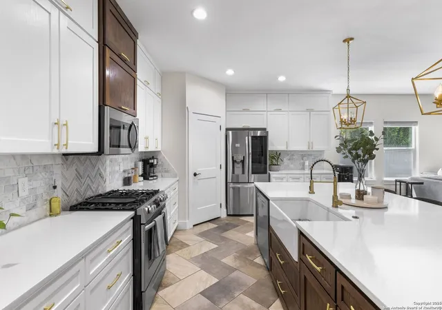 Photo 3 of Single family home for sale at 303 Pendleton, San Antonio, TX 78204 | MLS# 1881184 | Listing updated on 2025-12-02