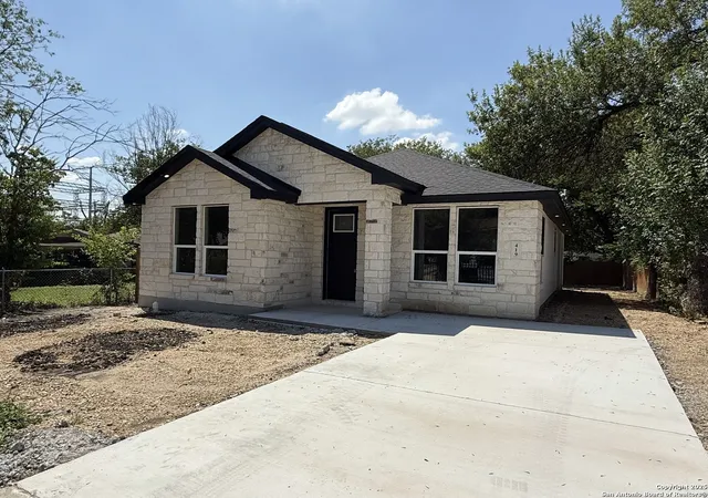 Homes for sale in San Antonio, TX | 419 N San Ignacio Ave, San Antonio, TX 78228 | MLS# 1881275