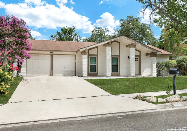 Photo 1 of Sale Pending at 5807 Sun Ridge, San Antonio, TX 78247 | MLS# 1881282 | Listing updated on 2025-09-24