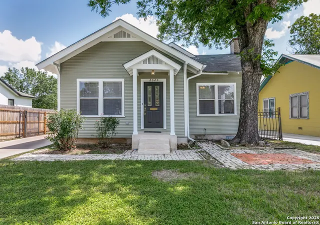 Homes for sale in San Antonio, TX | 2020 W Mulberry, San Antonio, TX 78201 | MLS# 1881391