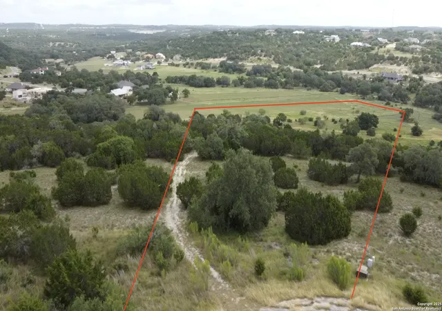 2nd image of 513 Gray Fox, Spring Branch, TX 78070 | MLS# 1881435