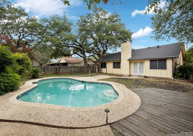 Photo 1 of Single family home for sale at 2822 Old Field Dr, San Antonio, TX 78247 | MLS# 1881481 | Listing updated on 2025-11-02