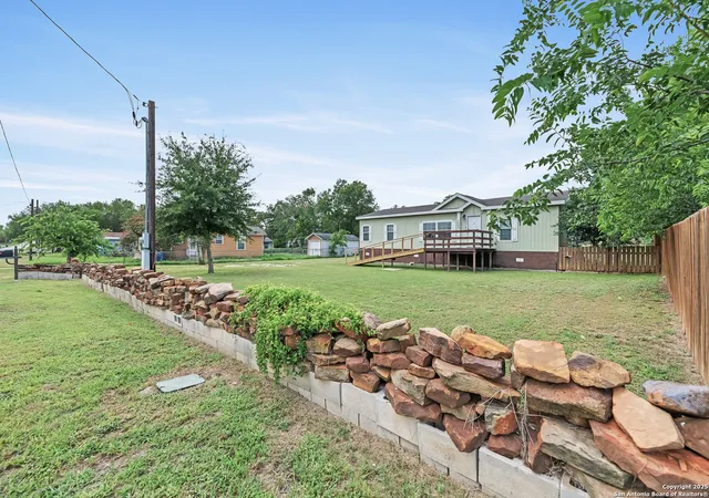 38th image of 1305 5th, Floresville, TX 78114 | MLS# 1881533