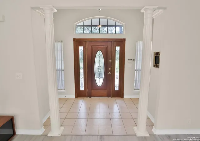 Photo 3 of Sale Pending at 518 Fossel Pass St, San Antonio, TX 78260 | MLS# 1881562 | Listing updated on 2025-10-15