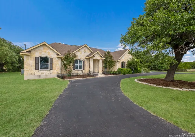 Photo 2 of Sale Pending at 418 River Mountain, Boerne, TX 78006 | MLS# 1881578 | Listing updated on 2025-09-14
