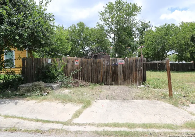 Photo 2 of Land for sale at 1607 San Carlos, San Antonio, TX 78207 | MLS# 1881622 | Listing updated on 2026-06-30