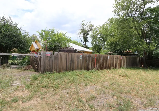 Photo 3 of Land for sale at 1607 San Carlos, San Antonio, TX 78207 | MLS# 1881622 | Listing updated on 2026-06-30