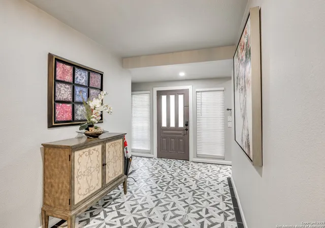 Photo 3 of Single family home for sale at 2611 Hopeton, San Antonio, TX 78230 | MLS# 1881626 | Listing updated on 2025-11-03