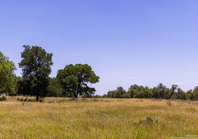 Photo 3 of Single family home for sale at 190 Jones, Kerrville, TX 78028 | MLS# 1881656 | Listing updated on 2025-07-17