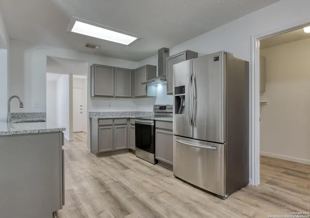 Photo 4 of Sale Pending at 13723 Wondering Oak, San Antonio, TX 78247 | MLS# 1881773 | Listing updated on 2025-09-15