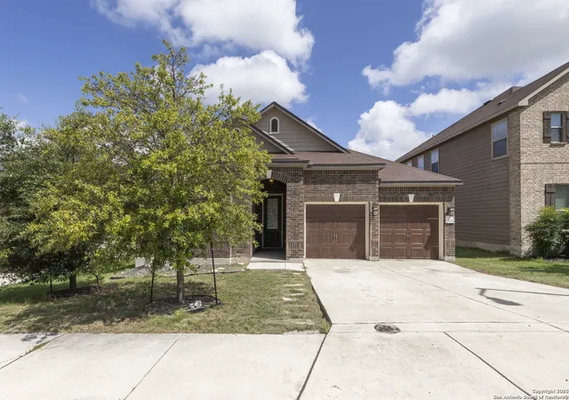 Homes for sale in Cibolo, TX | 521 Landmark Bluff, Cibolo, TX 78108 | MLS# 1881783