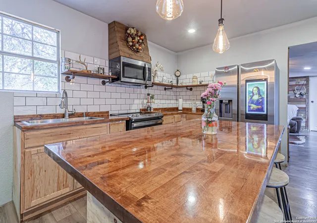 Photo 4 of Manufactured home for sale at 22886 Us Hwy 281 S, San Antonio, TX 78264 | MLS# 1881824 | Listing updated on 2026-02-06