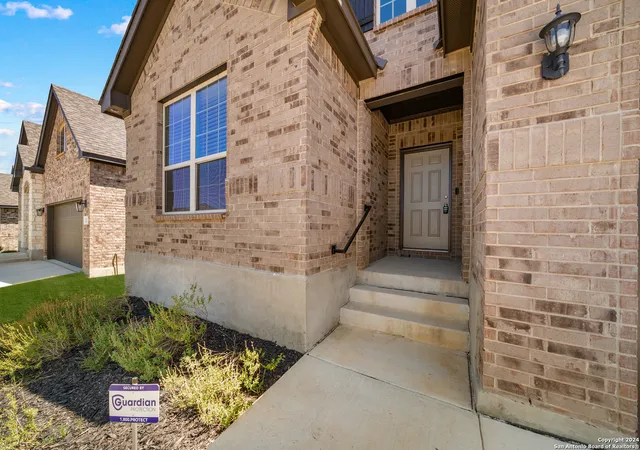 Photo 3 of Sale Pending at 309 Kilmarnock, Boerne, TX 78015 | MLS# 1881839 | Listing updated on 2025-10-20