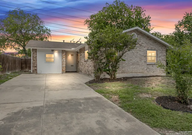 Photo 3 of Sale Pending at 4819 Tennyson Dr, San Antonio, TX 78217 | MLS# 1881868 | Listing updated on 2025-09-25