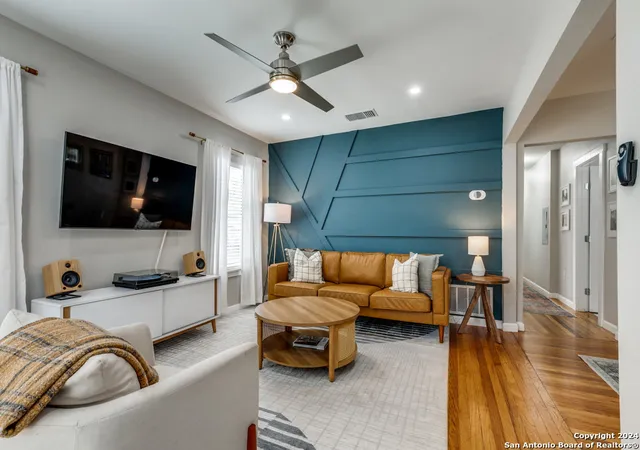 Photo 4 of Single family home for sale at 114 New Haven, San Antonio, TX 78209 | MLS# 1881883 | Listing updated on 2025-09-08