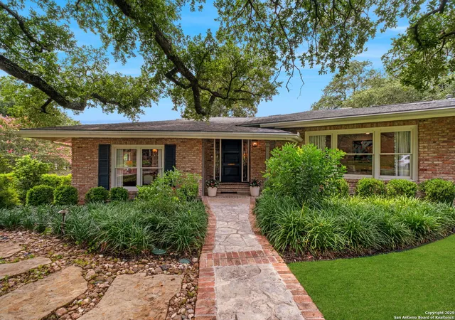 Photo 2 of Mansion for sale at 701 Ridgemont, San Antonio, TX 78209 | MLS# 1881932 | Listing updated on 2025-12-04