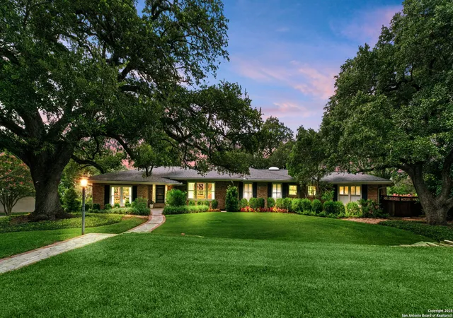 Photo 3 of Mansion for sale at 701 Ridgemont, San Antonio, TX 78209 | MLS# 1881932 | Listing updated on 2025-12-04