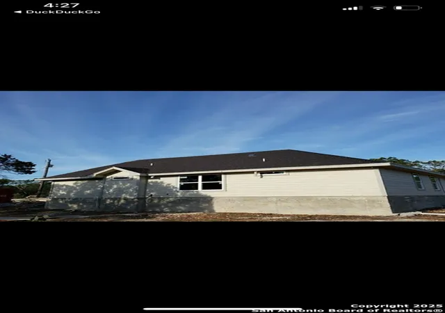 Photo 4 of Sale Pending at 535 Oak Trail, Canyon Lake, TX 78133 | MLS# 1881976 | Listing updated on 2025-09-24