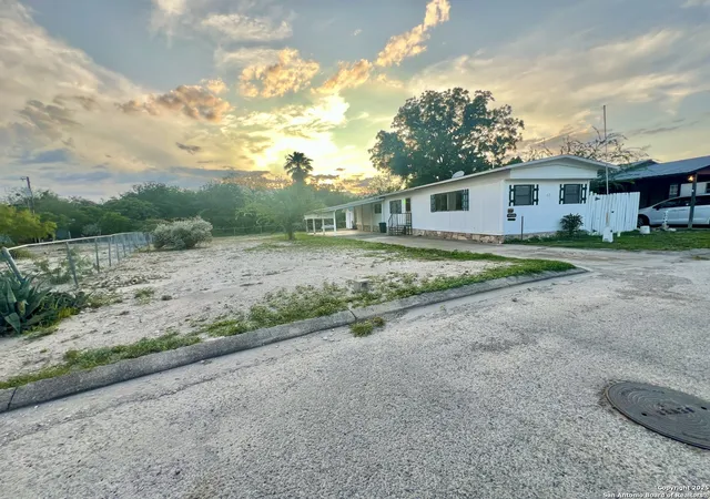 Photo 1 of Manufactured home for sale at 300 Bliss Circle, Brackettville, TX 78832 | MLS# 1882139 | Listing updated on 2025-11-24