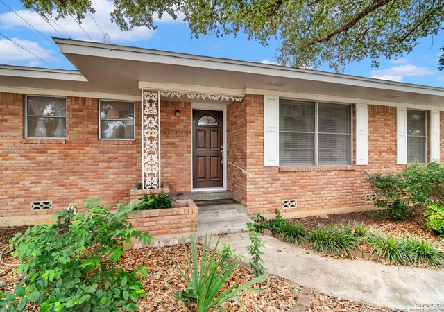 Photo 3 of Single family home for sale at 4706 Debbie Dr, San Antonio, TX 78222 | MLS# 1882154 | Listing updated on 2026-08-08