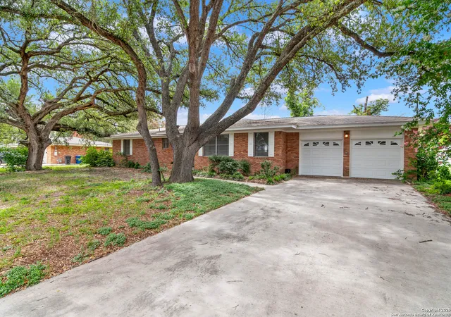 Photo 1 of Single family home for sale at 4706 Debbie Dr, San Antonio, TX 78222 | MLS# 1882154 | Listing updated on 2026-08-08