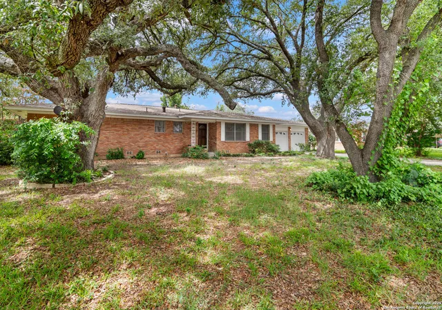 Photo 3 of Single family home for sale at 4706 Debbie Dr, San Antonio, TX 78222 | MLS# 1882154 | Listing updated on 2026-08-08