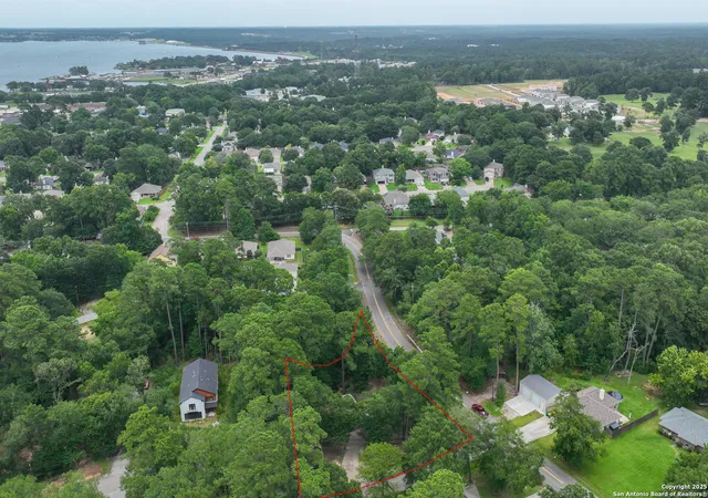 3rd image of 709 Short Mill Run, Montgomery, TX 77316 | MLS# 1882225