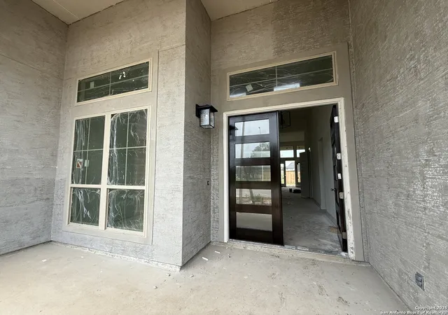 Photo 3 of Sale Pending at 523 Corwin Springs, Cibolo, TX 78108 | MLS# 1882249 | Listing updated on 2025-12-01