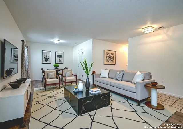 Photo 3 of Sale Pending at 16535 Fox Knl, San Antonio, TX 78247 | MLS# 1882255 | Listing updated on 2025-10-17