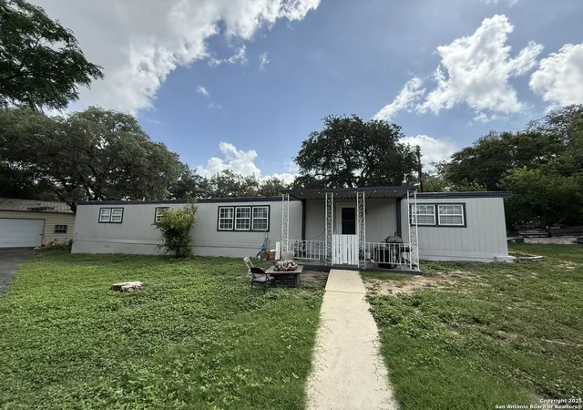 Photo 4 of Manufactured home for sale at 11943 Manzanita, San Antonio, TX 78245 | MLS# 1882289 | Listing updated on 2026-02-01