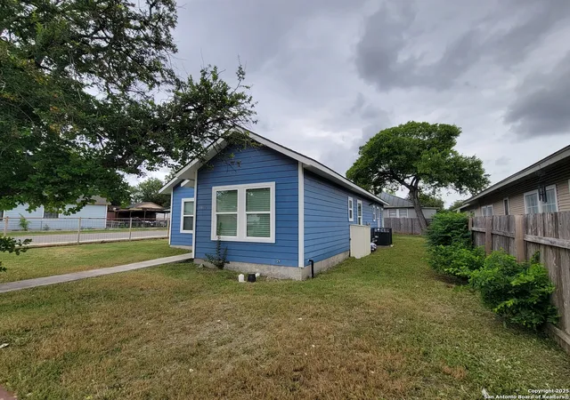 Photo 3 of Single family home for sale at 3402 W Salinas, San Antonio, TX 78207 | MLS# 1882376 | Listing updated on 2025-11-11
