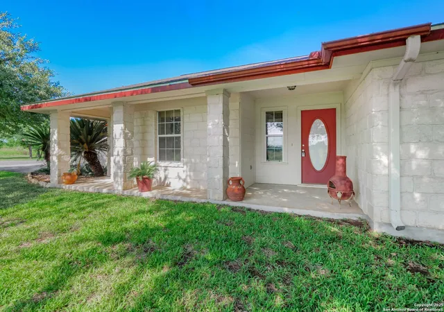 3rd image of 658 Lakeview Dr, Seguin, TX 78155 | MLS# 1882416