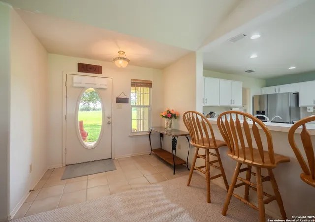 4th image of 658 Lakeview Dr, Seguin, TX 78155 | MLS# 1882416