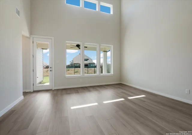 Photo 4 of Single family home for sale at 444 Foxbrook Way, Cibolo, TX 78108 | MLS# 1882472 | Listing updated on 2026-09-25