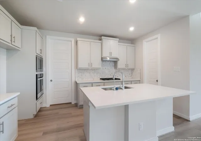 Photo 3 of Single family home for sale at 444 Foxbrook Way, Cibolo, TX 78108 | MLS# 1882472 | Listing updated on 2026-09-25