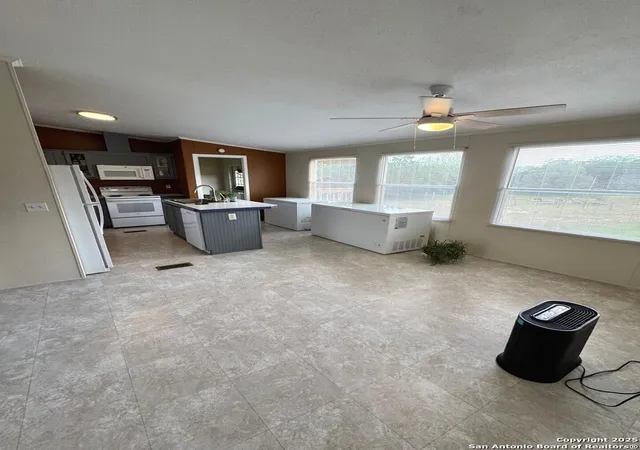 Photo 3 of Manufactured home for sale at 2491 Broad Oak, Bandera, TX 78003 | MLS# 1882490 | Listing updated on 2025-08-19