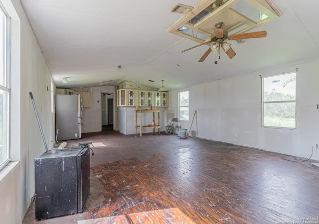 Photo 3 of Manufactured home for sale at 18065 County Road 163, Elmendorf, TX 78112 | MLS# 1882507 | Listing updated on 2025-12-19