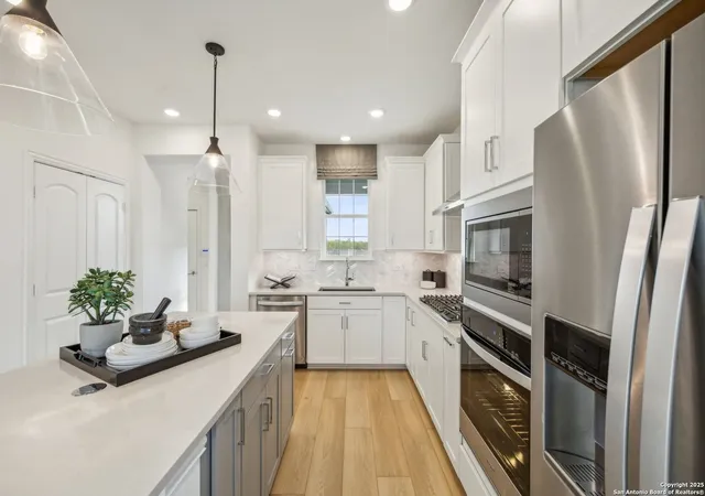 Photo 3 of Sale Pending at 2089 Pinyon Dr, New Braunfels, TX 78132 | MLS# 1882588 | Listing updated on 2026-04-07