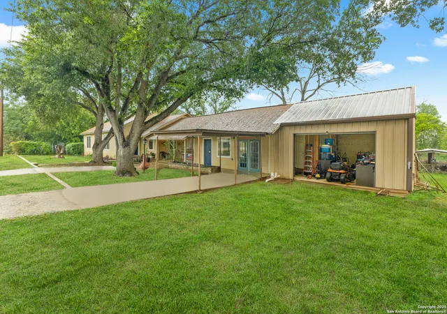 1st image of 1604 J St, Floresville, TX 78114 | MLS# 1882656